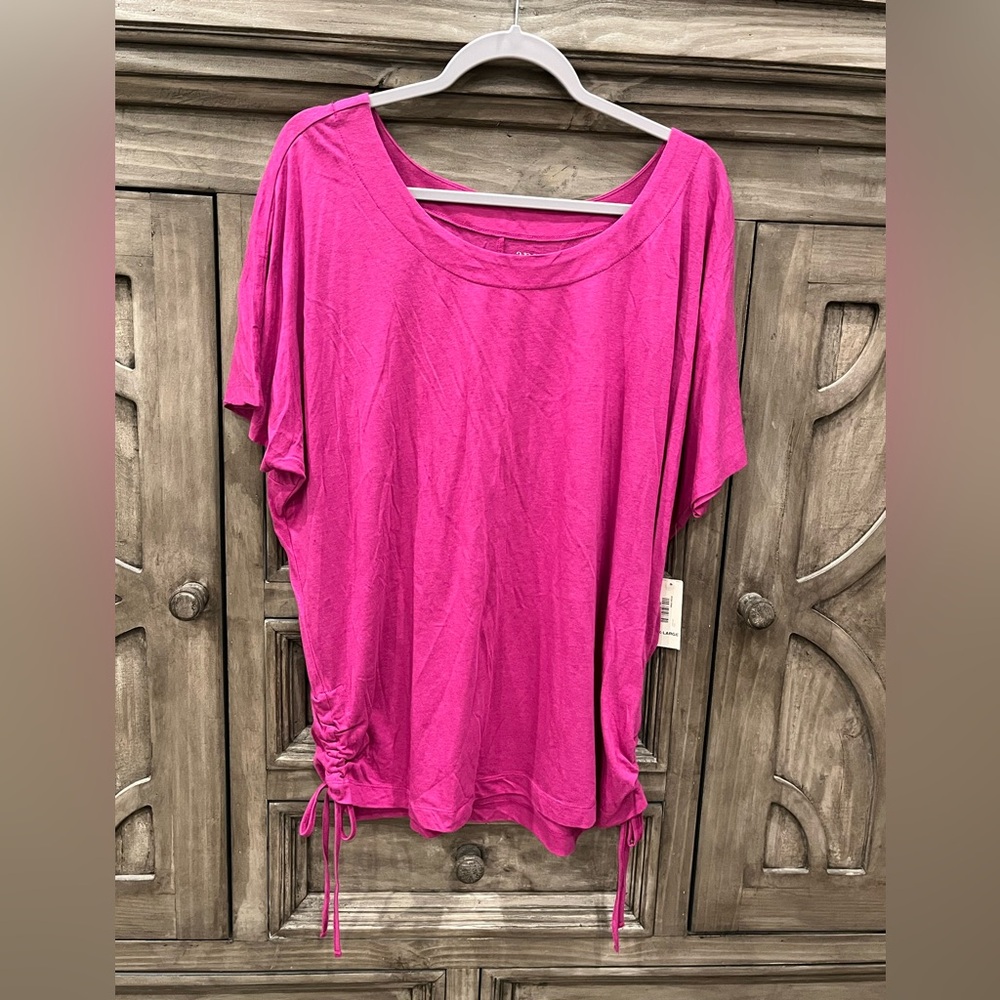 NWT Women’s A.N.A Bright Pink Ruched Side Short Sleeve Top (XL)